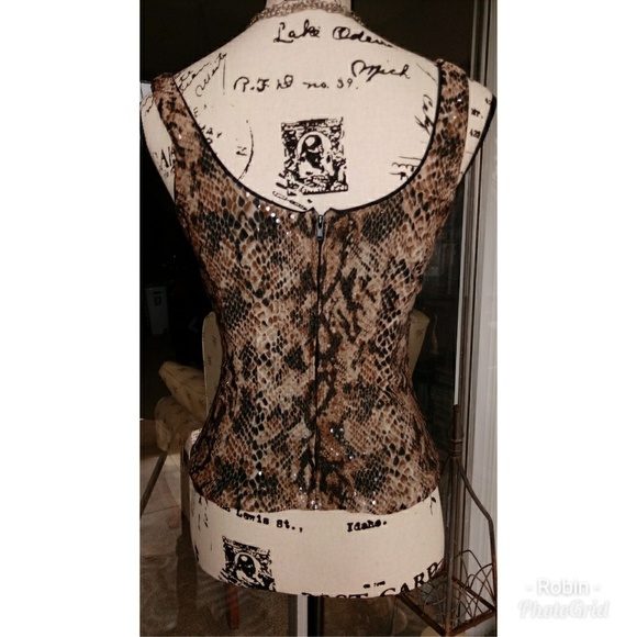 Caché Snakeskin Pattern Top - Picture 2 of 4